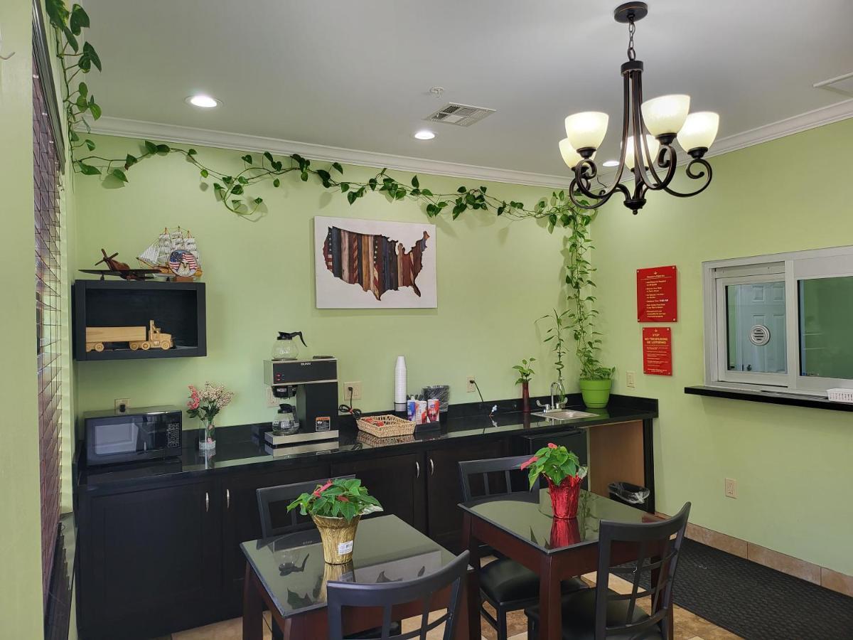 Palace Inn Sam Houston Race Park West Road Bagian luar foto